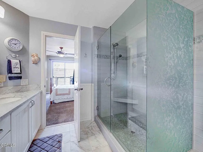 716 Island View Cir — Photo 30