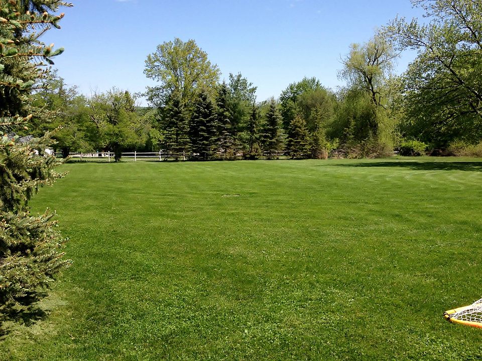 2nd image of 156 Starr Ridge Rd