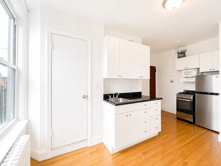 150 Sullivan St #38 — Photo 1