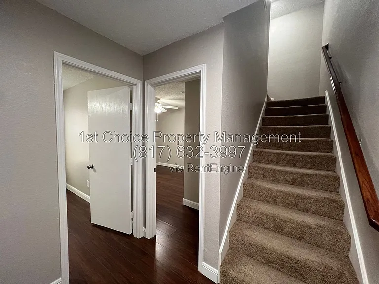 304 E Clover Park Dr — Photo 31