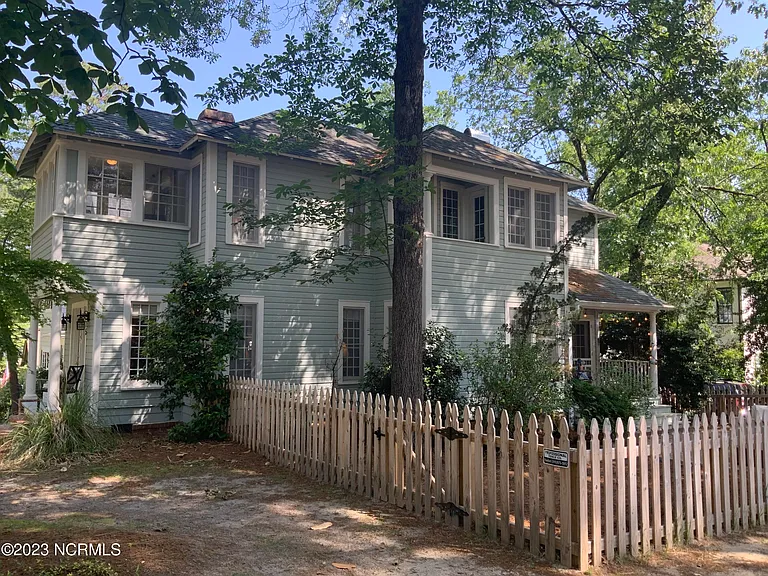 375 E Maine Ave — Photo 3