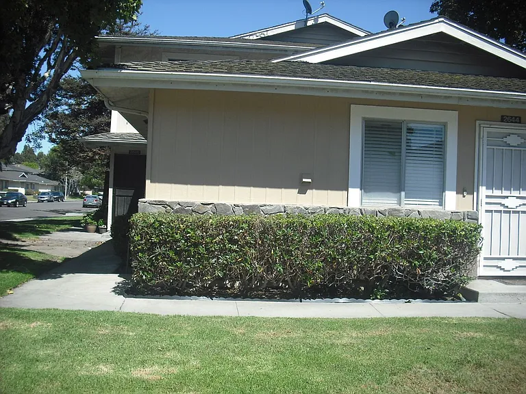 2646 Tiller Ave — Photo 4