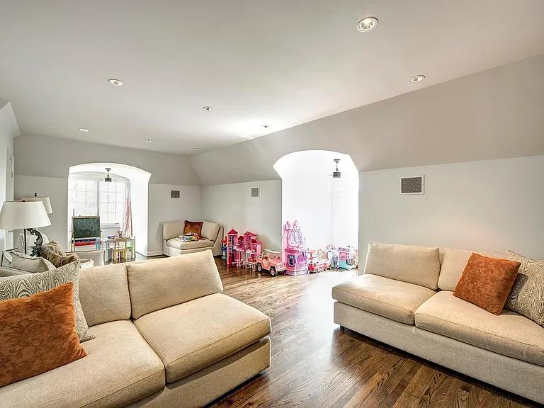 3440 Locke Ln — Photo 15