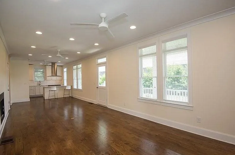 37 Waverly Way NE — Photo 4