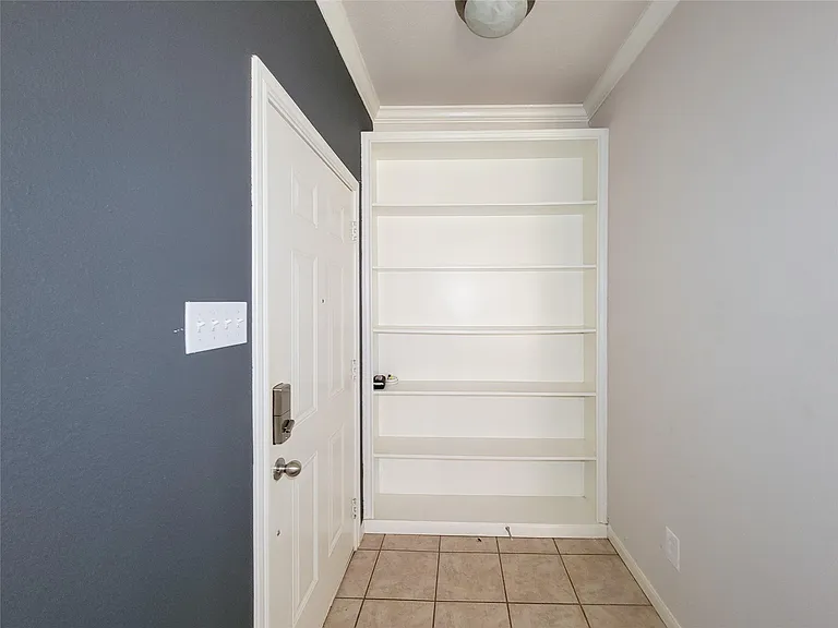 2255 Braeswood Park Dr #259 — Photo 5