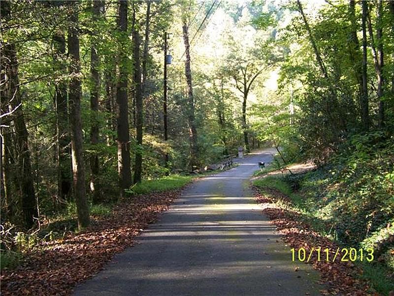 1st image of 2220 Cove Creek Dr
