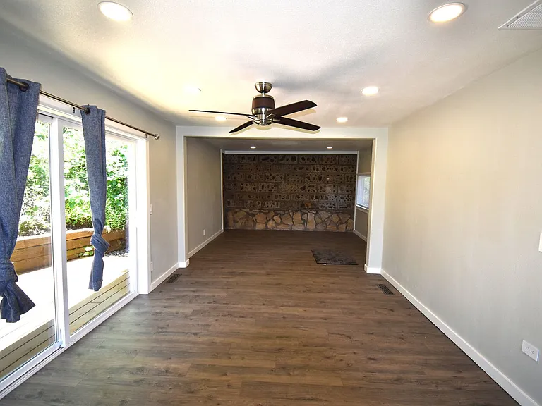 157 Holloway Hts — Photo 10