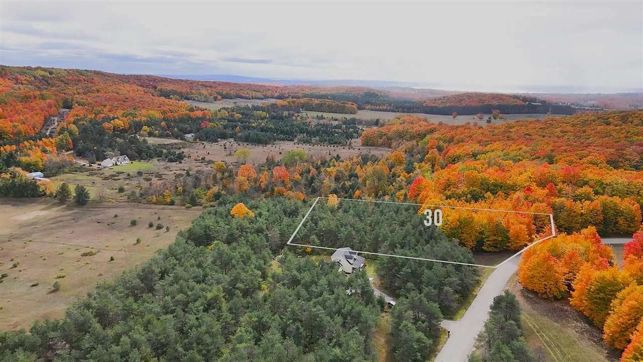 3285 Needles Dr 30, Harbor Springs, MI 49740 Zillow