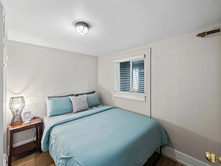 864 S 5th St #6 — Photo 16