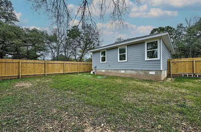 11403 Leander St — Photo 19