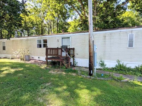 13714 E Shady Meadows Dr, Bloomington, IN 47403