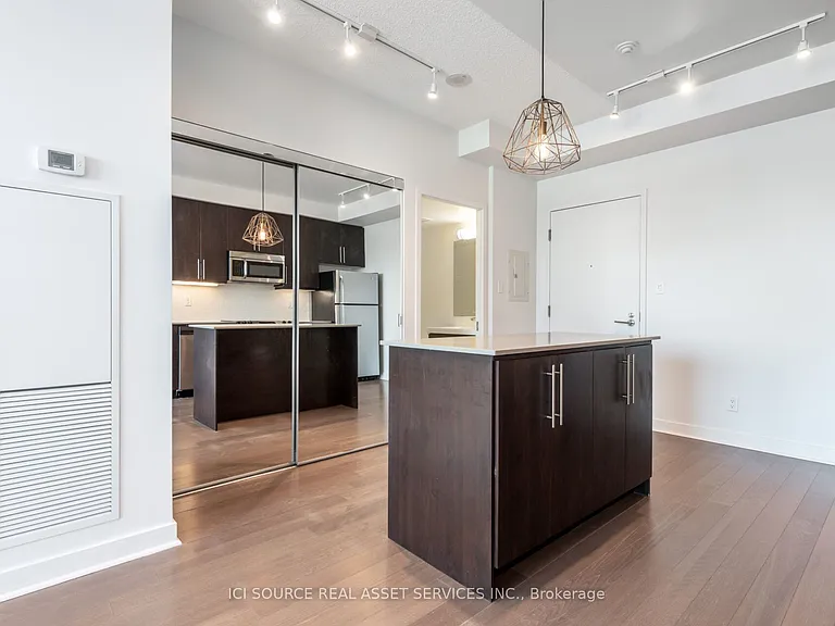 1169 Queen St W #509 — Photo 3
