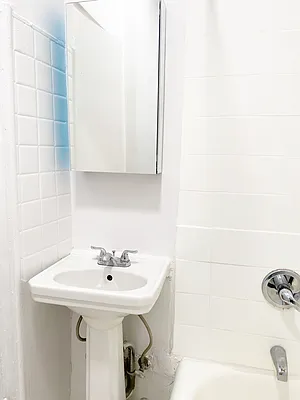 Rented by Waverly Realty Associates | media 28