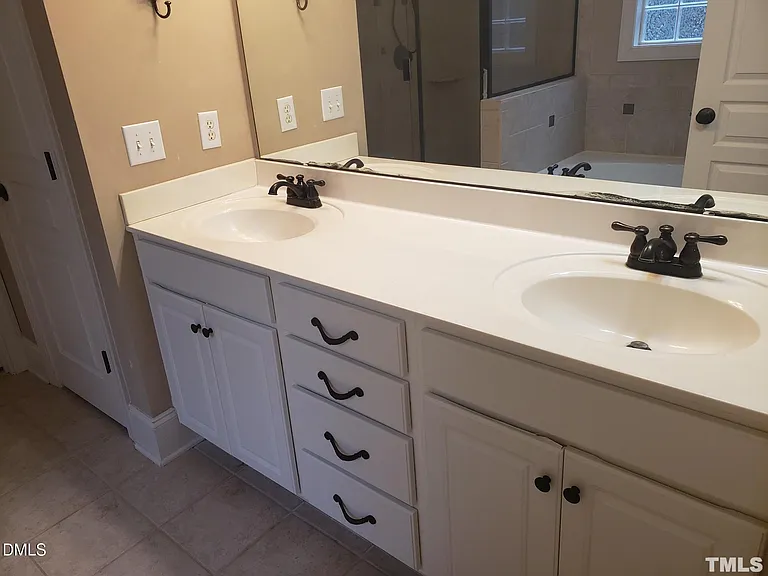 381 Carolina Oaks Ave — Photo 9