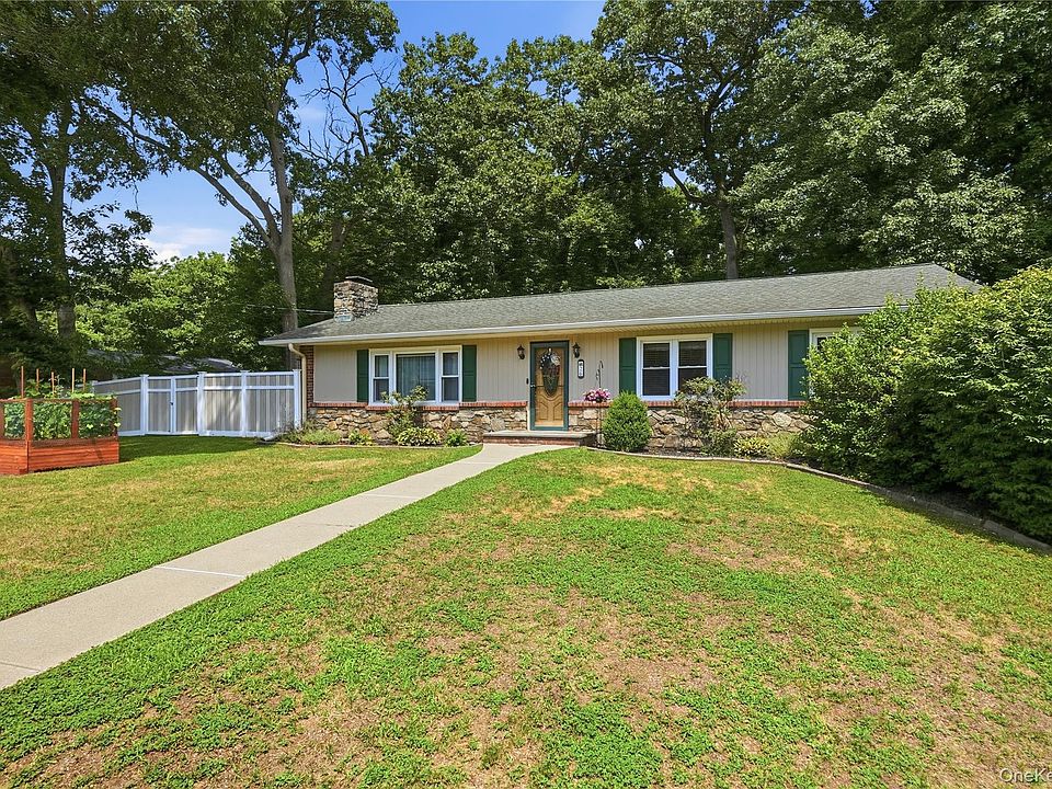 1st image of 26 Garden Drive