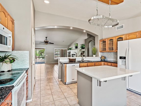 4th image of 38032 S Flower Mesa Dr