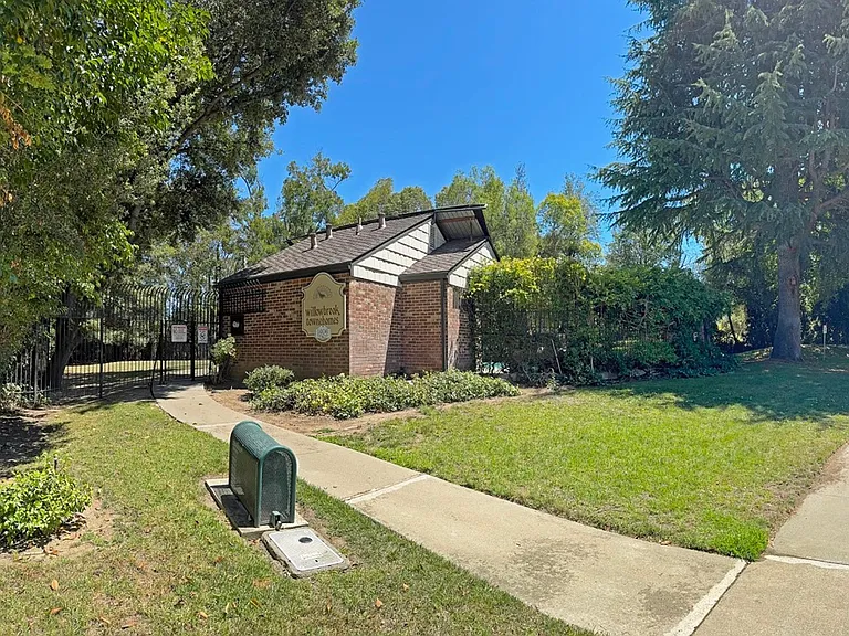 1448 Carnot Dr — Photo 28