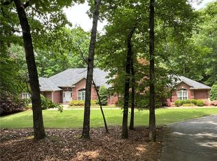 2811 Hamilton Rd, Auburn, AL 36830