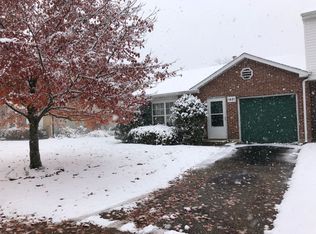 1481 Walnut Cir, Carol Stream, IL 60188