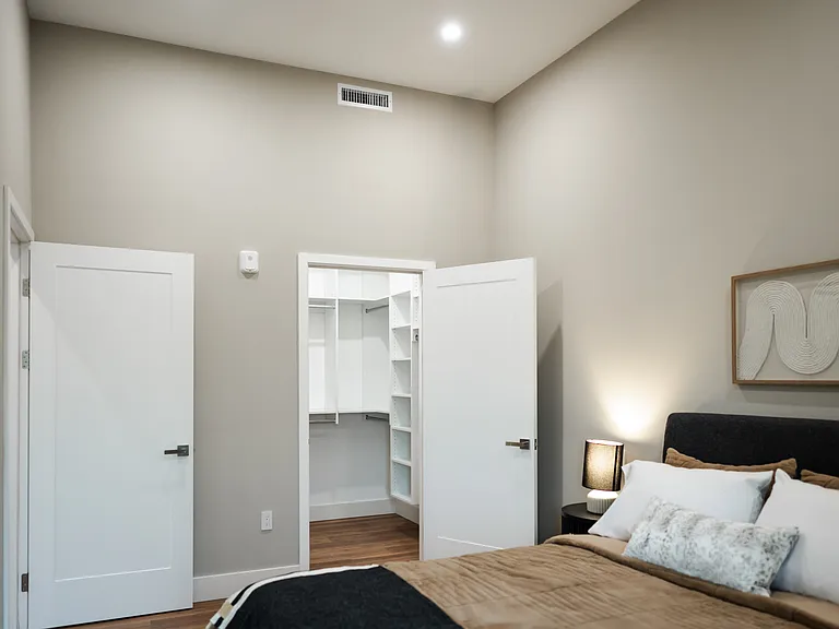 The Roe at Manayunk Apartments and Townhomes — Photo 113