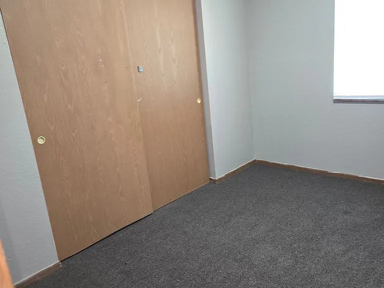 813 Delaware St — Photo 7