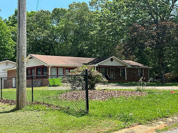 3rd image of 3202 Connie Way