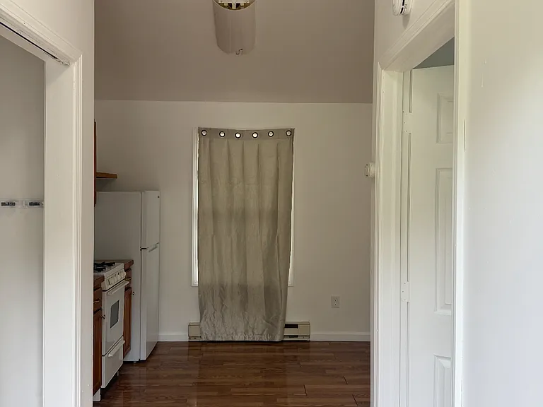 7200 N Lewis Rd — Photo 3