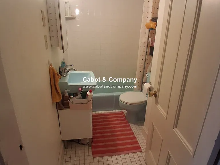 12 Mead St #2 — Photo 6