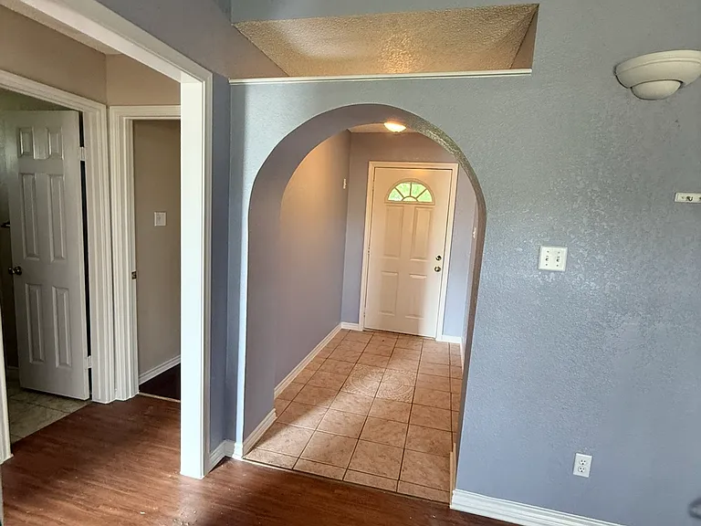 401 County Road 216 — Photo 2