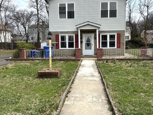 210 2nd St