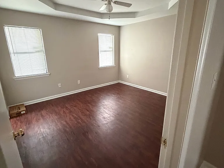 3029 Miranda Rd — Photo 6
