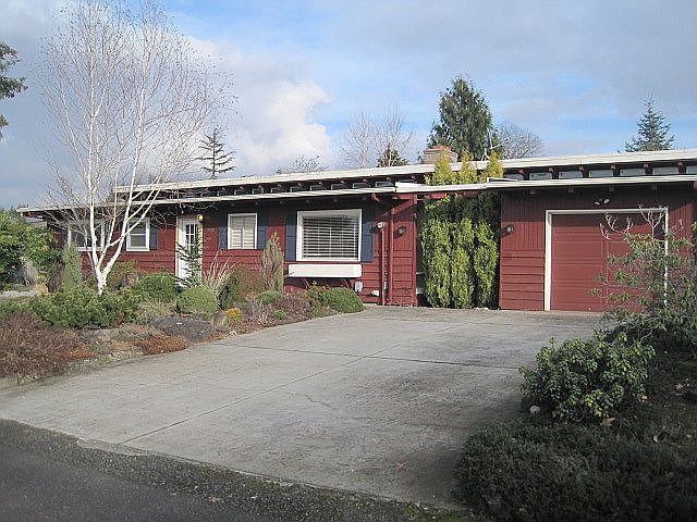 1st image of 1818 125th Ave SE