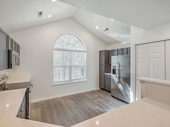 5th image of 5213 Chicory Ln