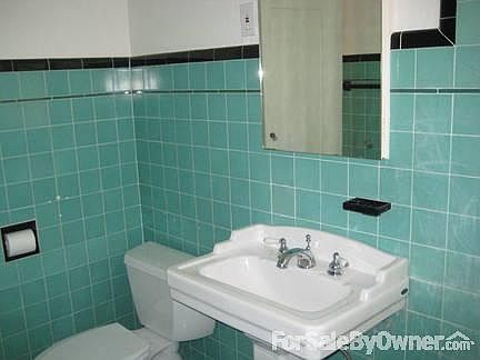 4th image of 1700 N Avenue 46
