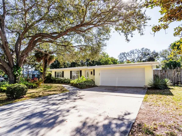 2025 15th St, Vero Beach, FL 32960