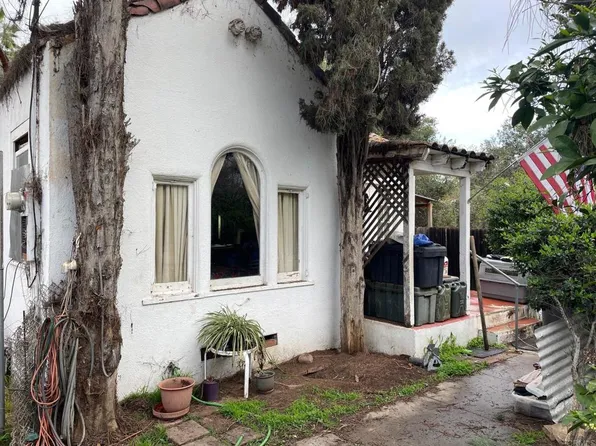 8976 Lakeview Rd, Lakeside, CA 92040