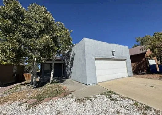 645 Cowboy Way photo 1