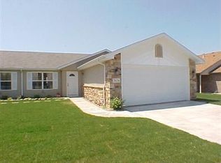 557 W 77th Ave, Merrillville, IN 46410