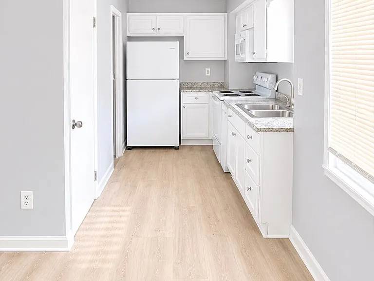5012 Chancellor Sq NW — Photo 16