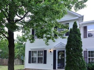 10 Dulany Ct, Sterling, VA 20165