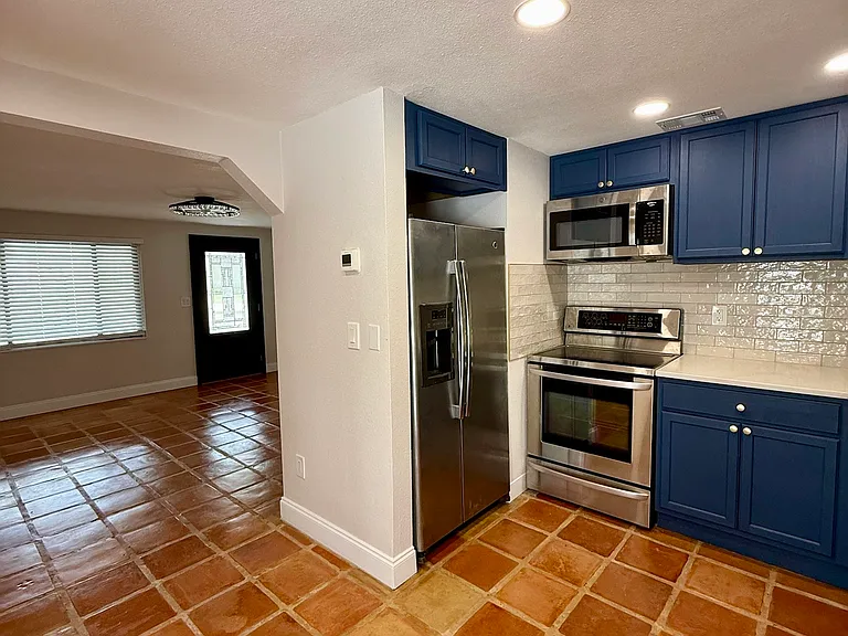 127 Debary Dr — Photo 19