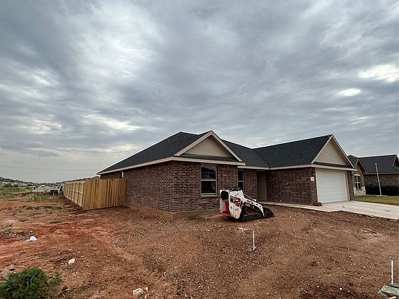 2nd image of 5641 Abbey Rd