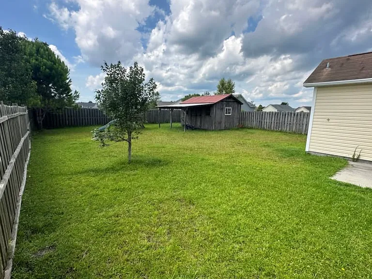 7209 Woodhall Dr — Photo 10