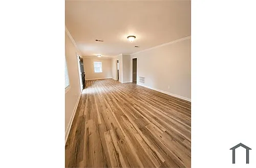 130 Wacker Dr Photo 1