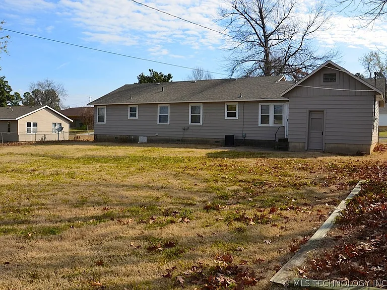 726 S Apple St — Photo 20