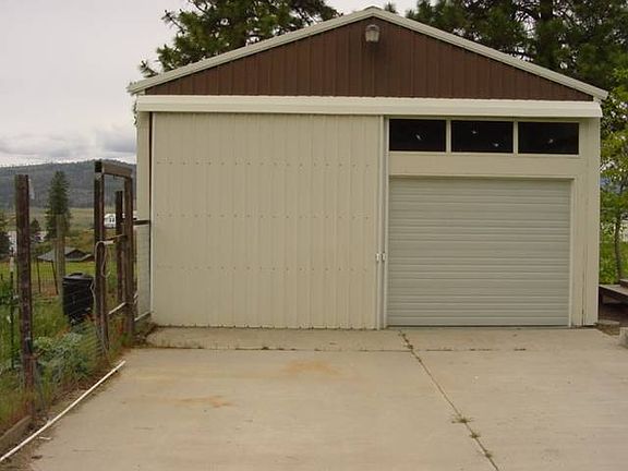 5th image of 305 Airport Way
