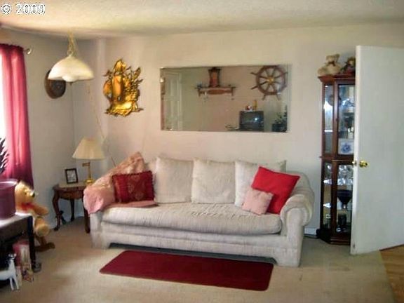 1143 N. Park Ave., Eugene