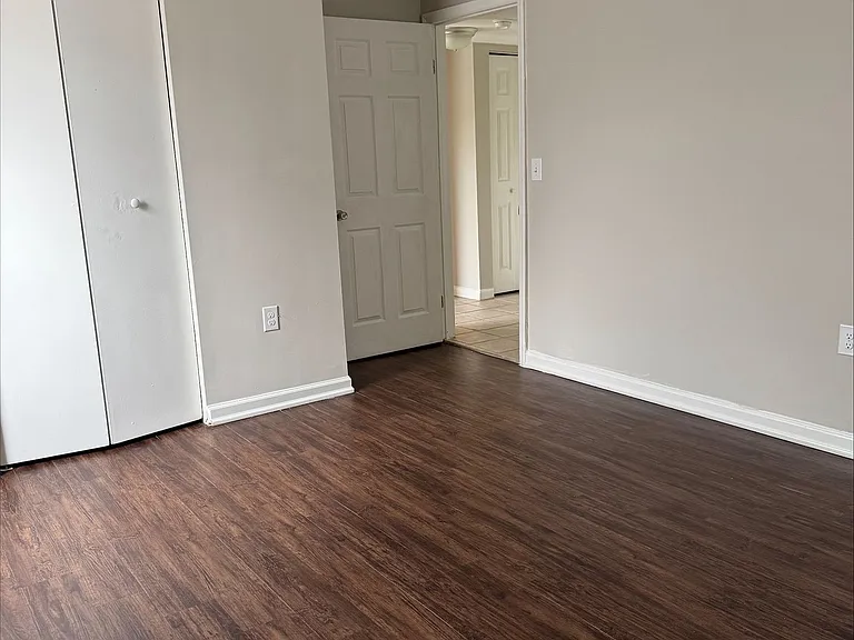 Hampton Avenue Apartments Comfortable Greenville Living Close to Everything — Photo 19