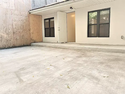 Rented by Virtual Real Estate | media 30