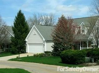 8473 Waterside Dr, Northfield, OH